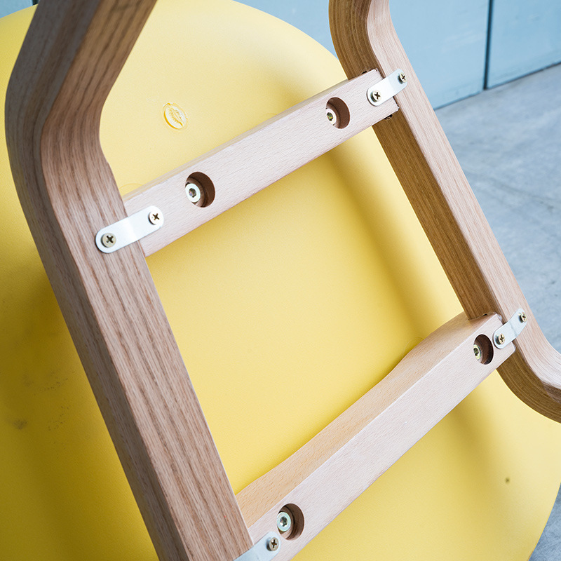 Mesa y silla de moda clásica simple nórdico moderno respaldo reposabrazos silla de plástico leche tienda de té ocio Silla de pierna de madera