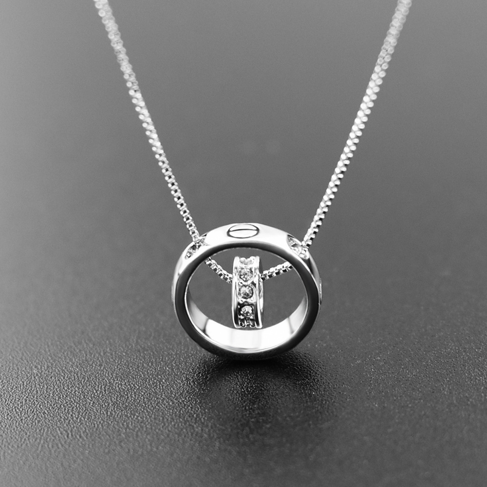 �¿�ʱ������˫Բ��Ů����������ͬ��ٴ���������������һ������