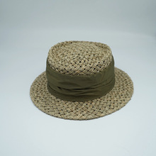 �ձ����Q��ϵ�̲ݺ��ݾ���ƽ�С�YñŮ����ꖶȼٰ����R��ʽ��ñ