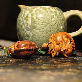 越南黄花梨貔貅手把件 红木文玩 木雕工艺品 木雕工艺品收藏佳品