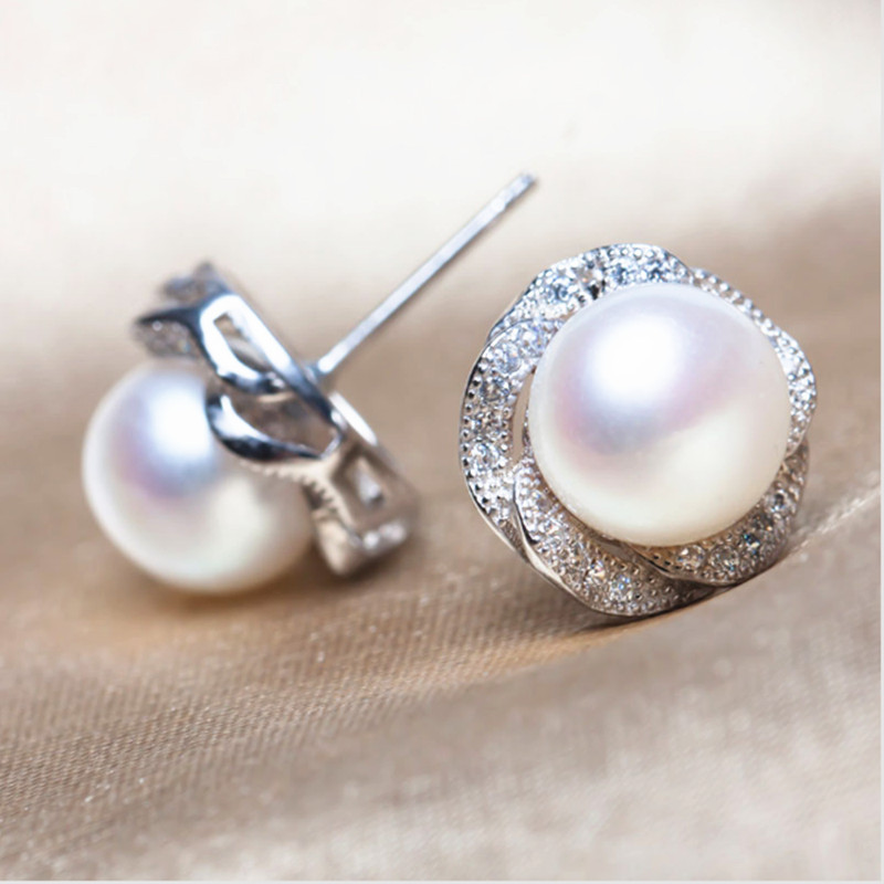 Orecchini a lobo con perle e zirconi eleganti da donna_voghion.com