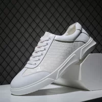 Стилизация Juqi Trend Leisure Sneakers — дышащие повседневные кроссовки на шнуровке, белый/чёрный/синий, размеры 39-48, лёгкие