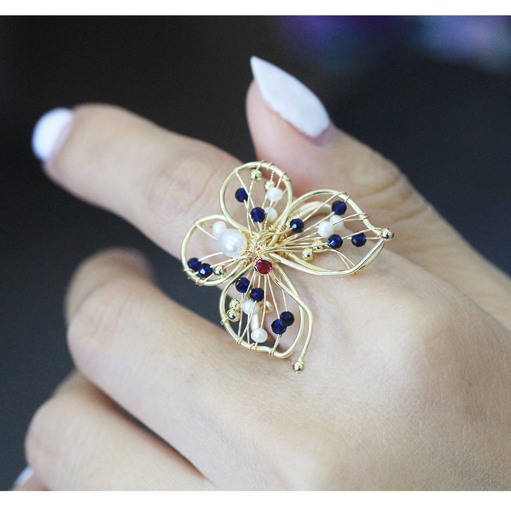 Organic one size adjustable ring solar-powered handmade from pearl