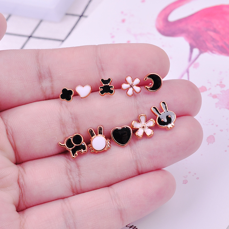 Juego de Aretes de Resina y Plástico Esmaltado