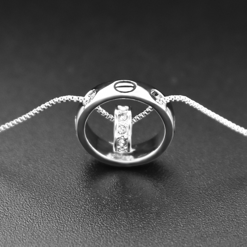 �¿�ʱ������˫Բ��Ů����������ͬ��ٴ���������������һ������