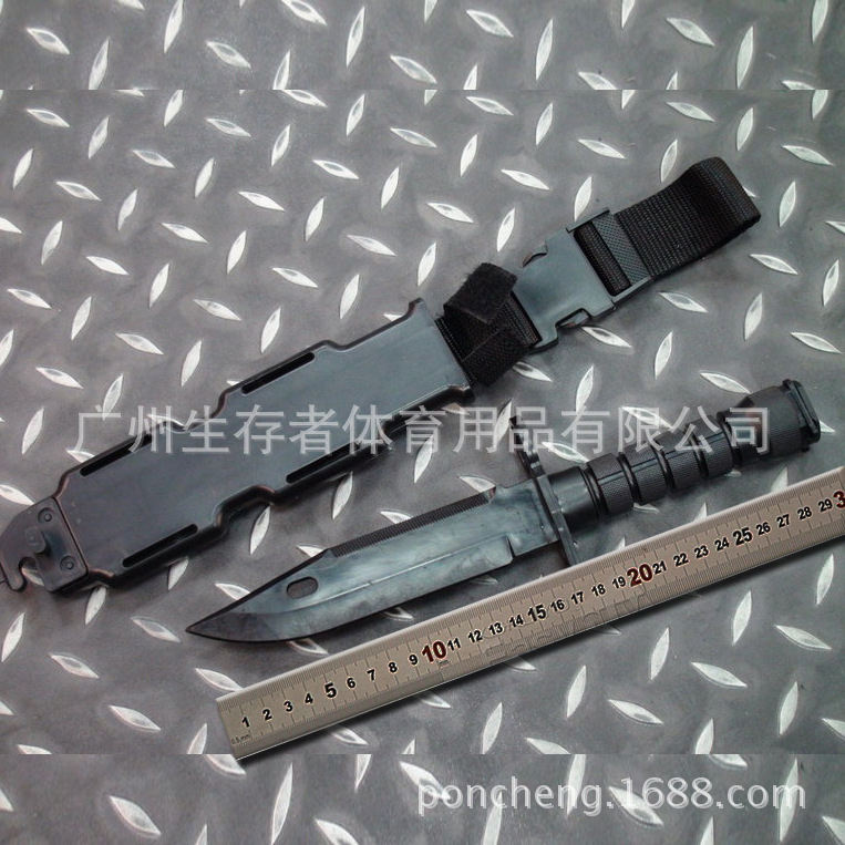 Entrenamiento táctico M9 modelo de plástico cuchillo blando de goma COSPLAY accesorios de equipo fanático militar cuchillo de juguete decorativo