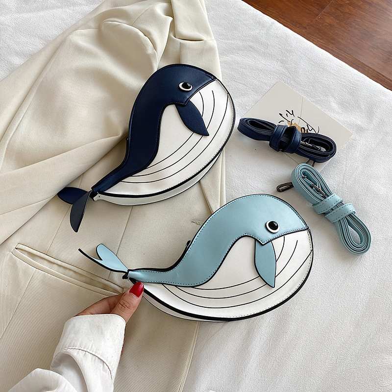 Wholesale new Japanese cute cartoon cute little whale messenger bag funny personality fashion color animal bag