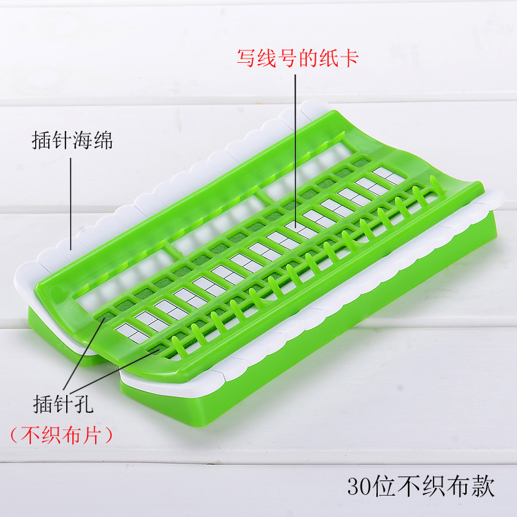 30 green (non -weaving models) suitable for pointed needles
