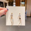 Retro earrings, simple and elegant design, European style