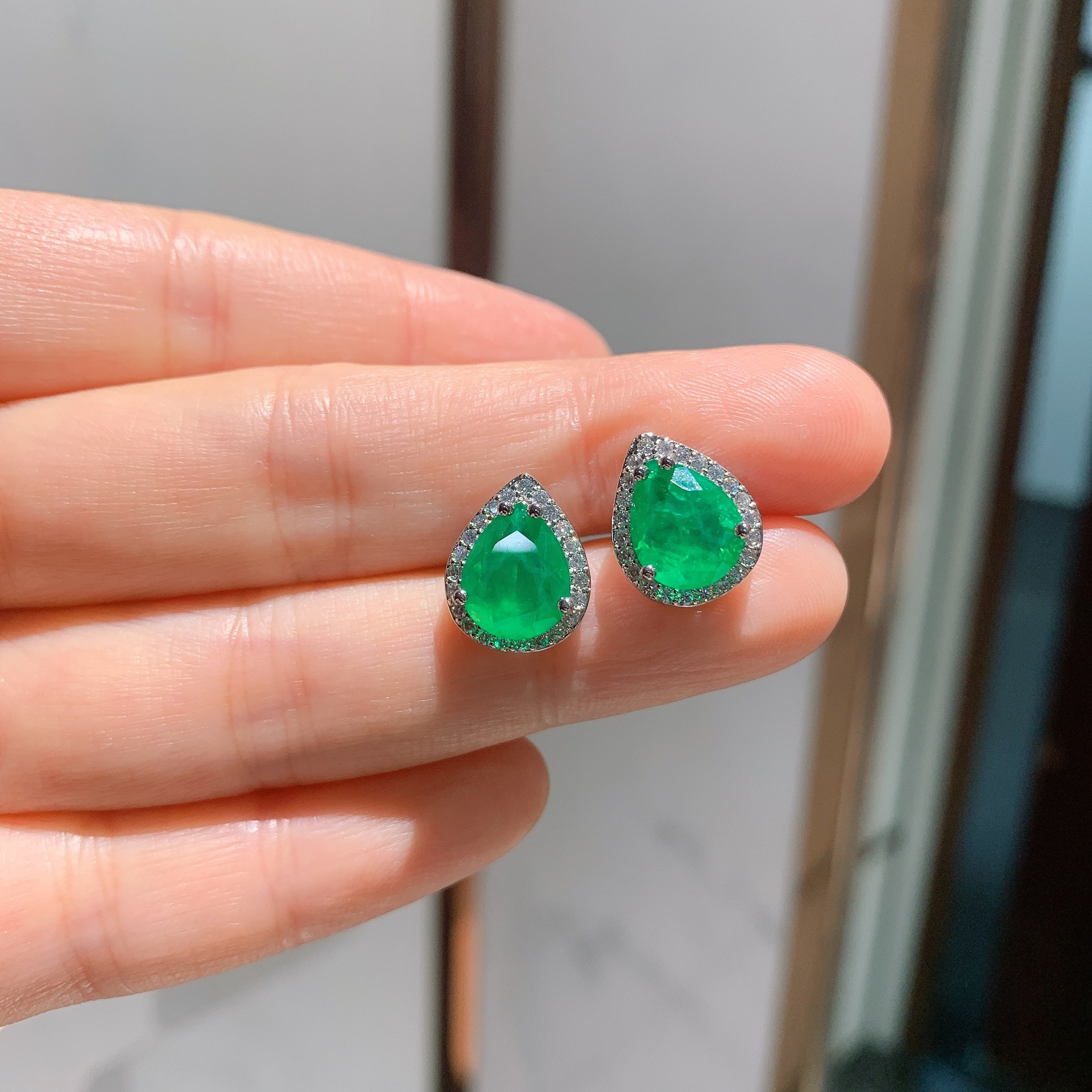 Zhuang Sheng joyería collar pendientes mujer simulación Esmeralda colgante Esmeralda traje Regalo de Cumpleaños las mujeres al por mayor