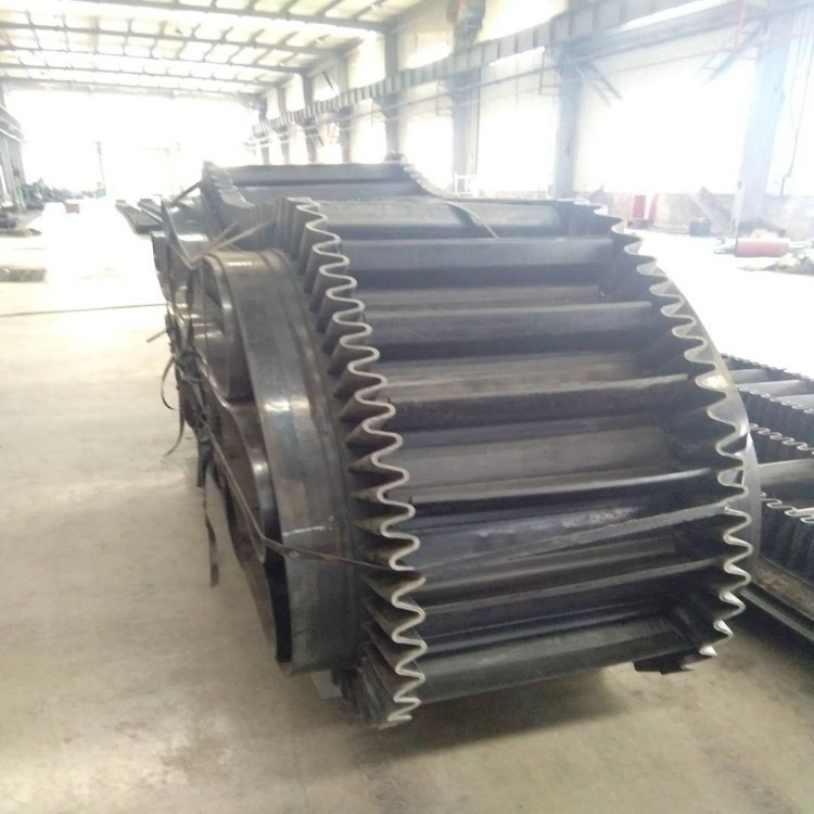 厂家现货供应大倾角输送带波状挡边耐磨橡胶带防滑橡胶运输带