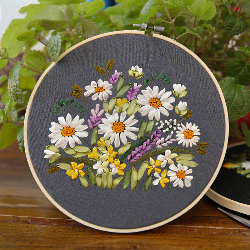 Bordado material de bricolaje Paquete de estilo europeo tridimensional hecho a mano de producción creativa adulto principiante entrada tela cinta bordado colgante pintura