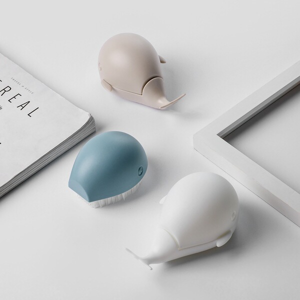 Creative cute harmless brush for laundry for home use