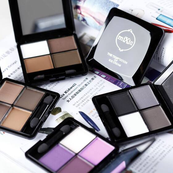 Four-color eye shadow powder plate full matte earth color brown coffee nude makeup can be made blush trim powder eyebrow powder high-gloss powder