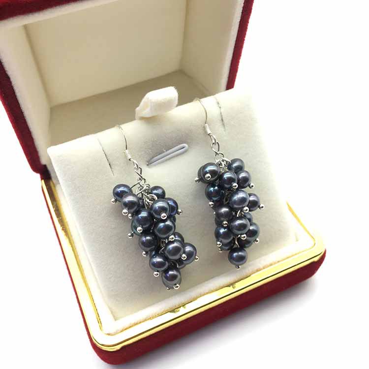 ����ͨebyչ����ҹ�е�̯�������Ȼ��ˮ�������Ѷ�׹����