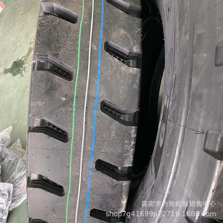1100r20防爆花纹自卸车轮胎矿山花纹加深防刺扎现货批发1100R20