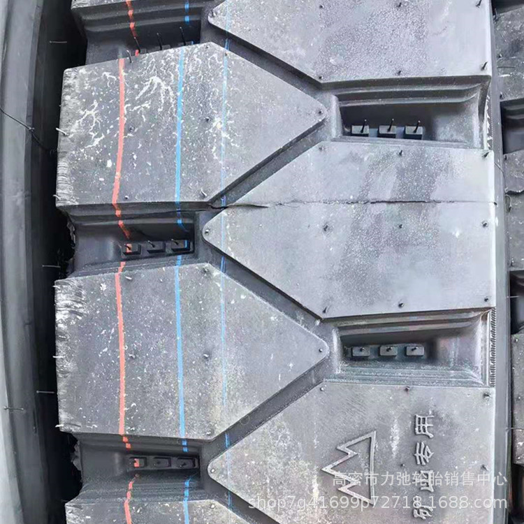 货车轮胎1200R20钢丝胎矿山花纹大载防刺扎汽车轮胎批发1200r20