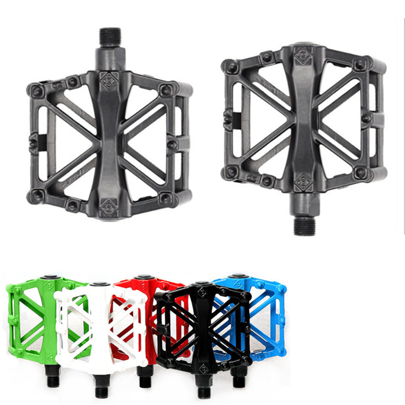 Boxed bicycle ball pedal light aluminum alloy mountain bike dead flying pedal riding equipment parts Boxed bicycle ball pedal light aluminum alloy mountain bike dead flying pedal riding equipment parts