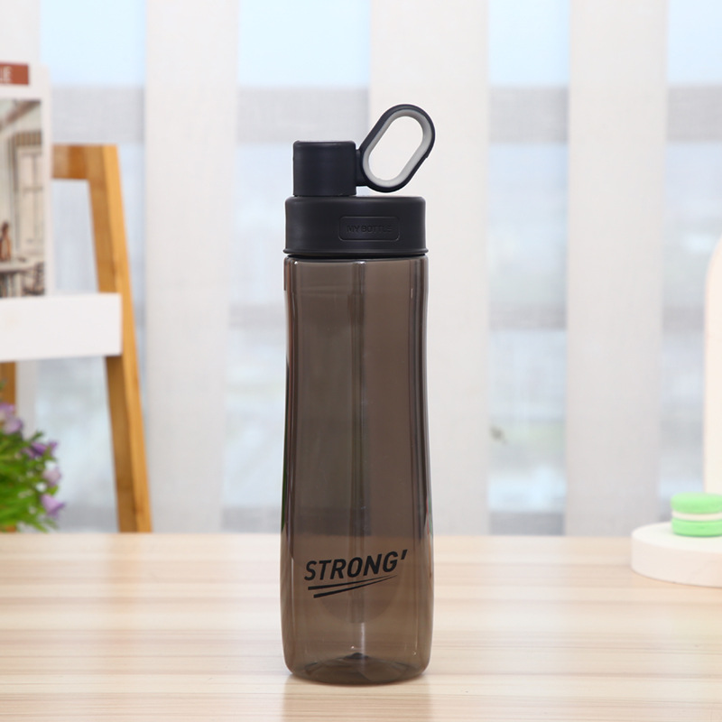 Fábrica creativa de gran capacidad americana simple taza de agua para hombres y mujeres taza de bebida directa de plástico deportes al aire libre taza de agua portátil al por mayor