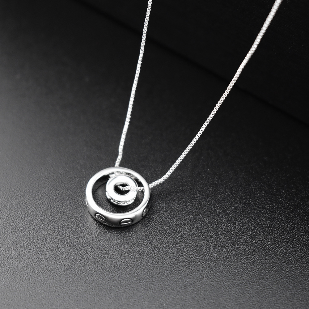 �¿�ʱ������˫Բ��Ů����������ͬ��ٴ���������������һ������