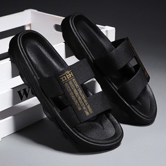 New slippers for men to wear outside summer trend fashion versatile thick-soled home sports beach one-word men's sandals and slippers for men