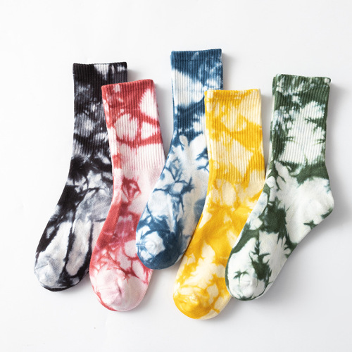 Tie-dye socks for women street European and American skateboarding couples Japanese personalized mid-length sports socks long tube trendy men wholesale