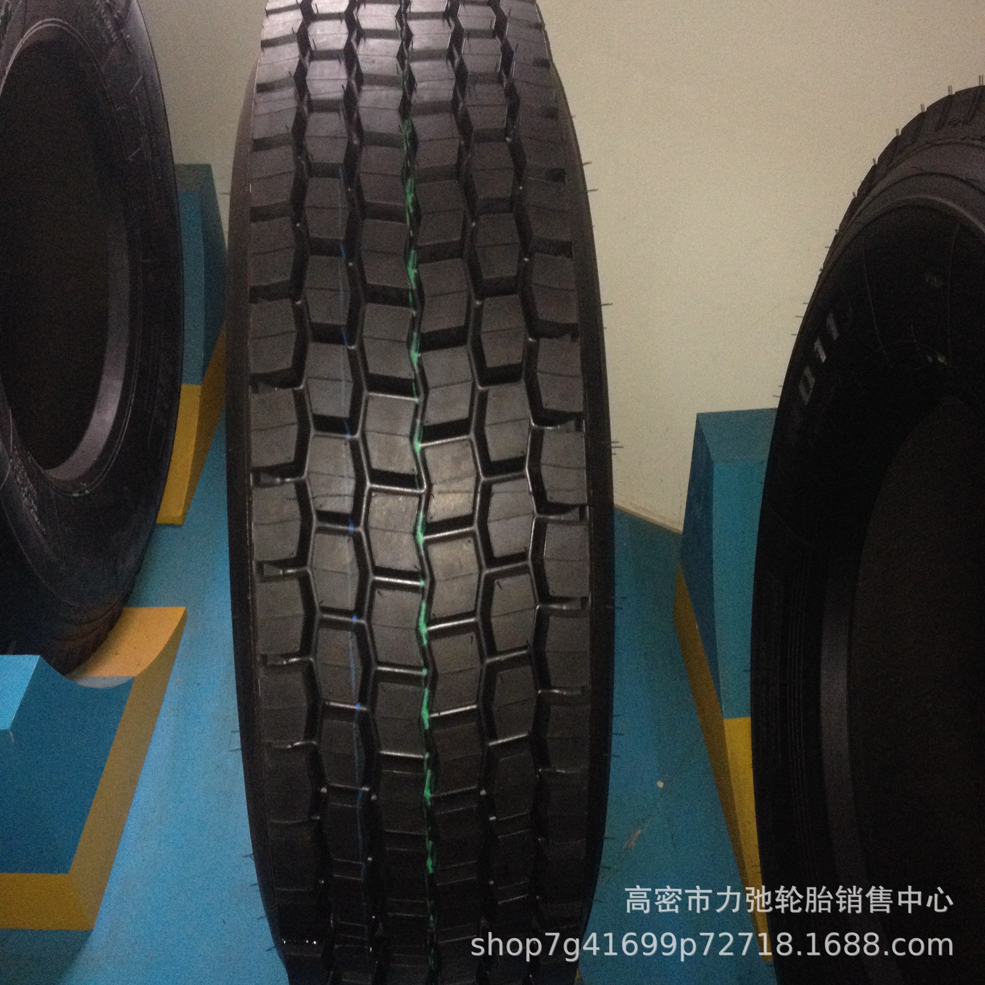 295/80R22.5真空胎卡车挂车驱动轮防扎抗压汽车轮胎295/80r22.5