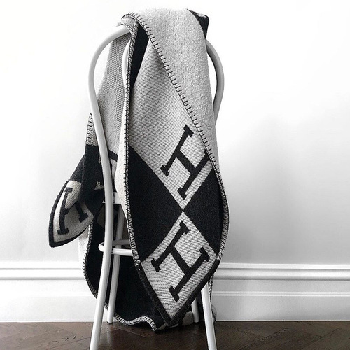 ins cross-border H letter blanket modern simple imitation cashmere wool knitted blanket furniture model room decorative blanket
