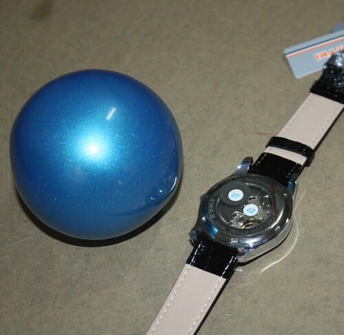 Watch repair tools, universal watch ball, remove the back cover to replace the battery groove, open the watch ball, inflatable ball