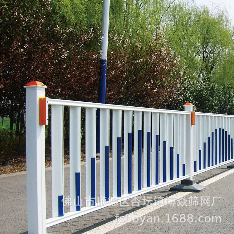 锌钢市政护栏工程安全隔离栏城市交通京式防护栏道路分流防护围栏