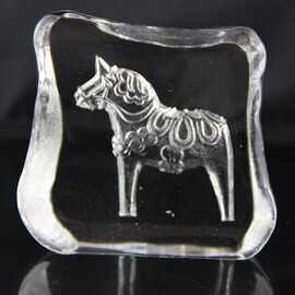 骏马水晶冰山不规则型奖牌工艺品商务会议小礼品办公家居装饰摆件