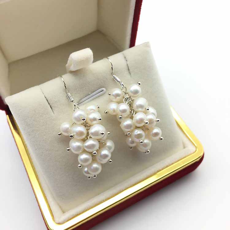 ����ͨebyչ����ҹ�е�̯�������Ȼ��ˮ�������Ѷ�׹����