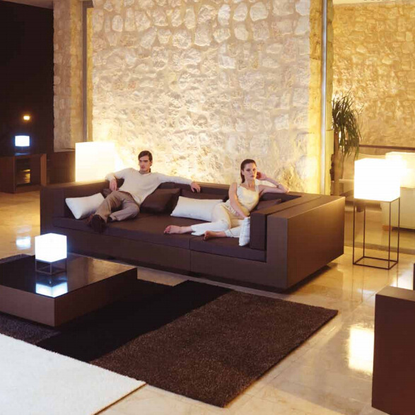 大型玻璃钢室内外家具美陈雕塑软装亚克力前台接待台酒店门面