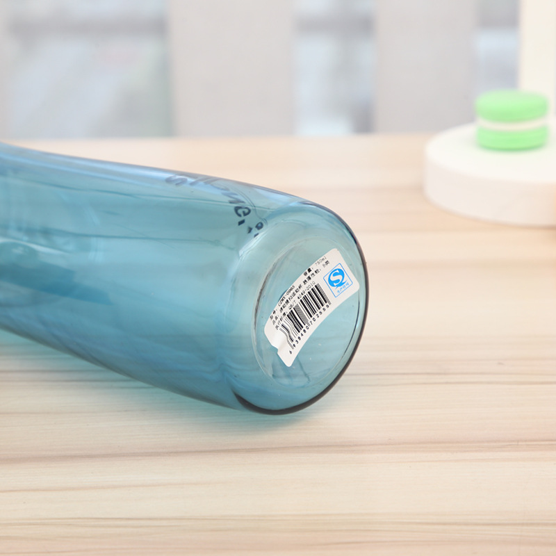 Fábrica creativa de gran capacidad americana simple taza de agua para hombres y mujeres taza de bebida directa de plástico deportes al aire libre taza de agua portátil al por mayor