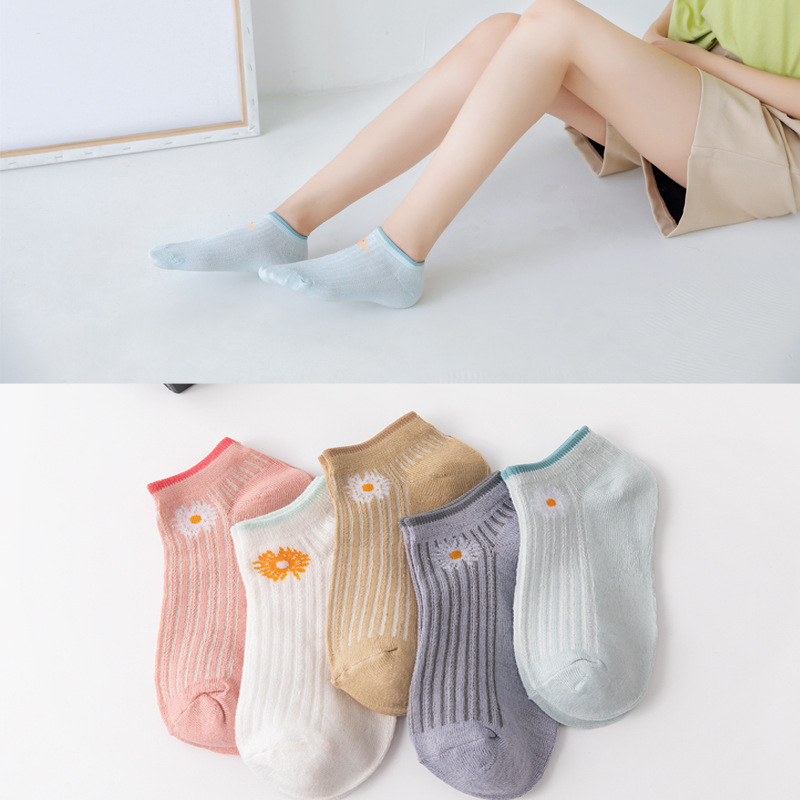 Calcetines de algodón casuales de boca de burbuja de encaje lindo japonés Calcetines de puesto directo de fábrica de verano bajo para mujer