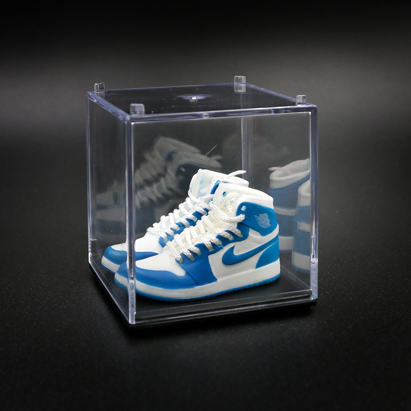 AJ zapatos de baloncesto zapatos de moda mini modelo tridimensional dedo del pie rojo y negro decoración del coche decoración de la torta modelo de zapato hecho a mano