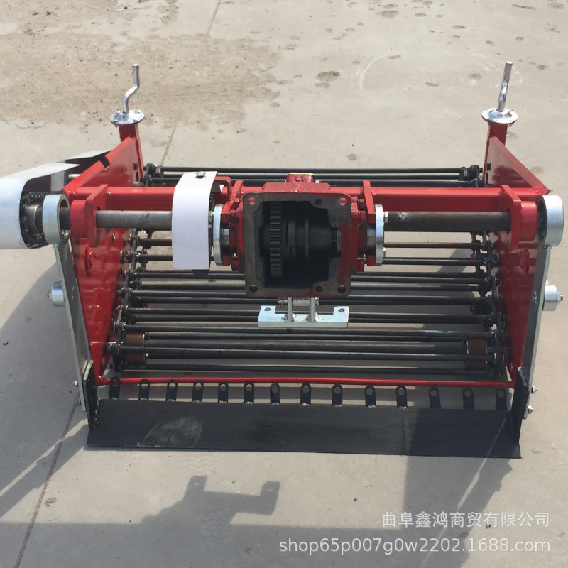 小型土豆地瓜挖获机轻型土豆收获机多功能根茎作物收获机刨土豆机
