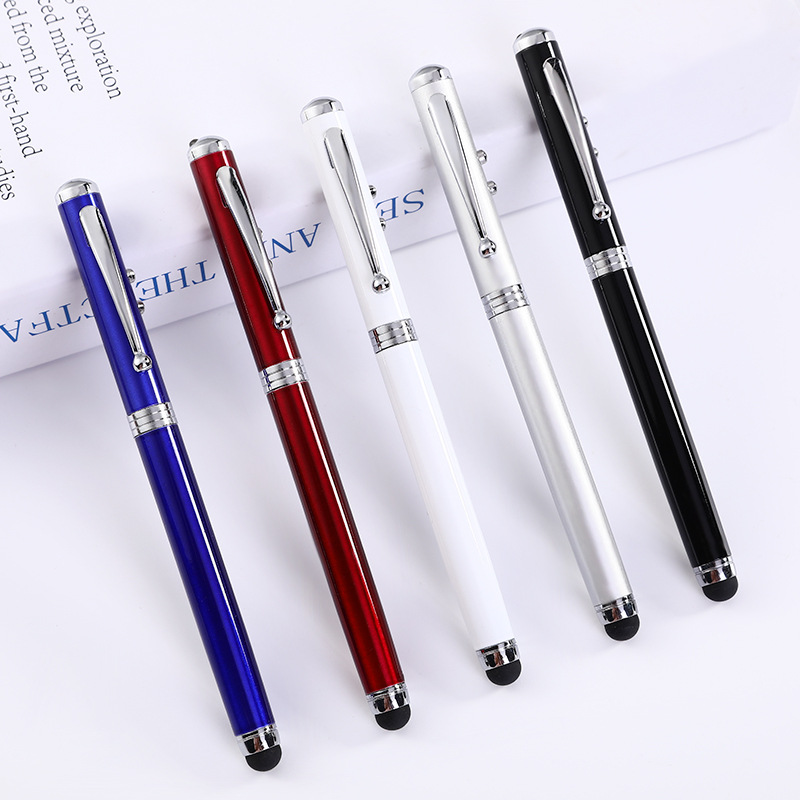 Suministro directo de fábrica multifuncional lámpara pluma Cuatro en Uno bolígrafo LED luz firma empresa pluma Metal Bolígrafo impresión