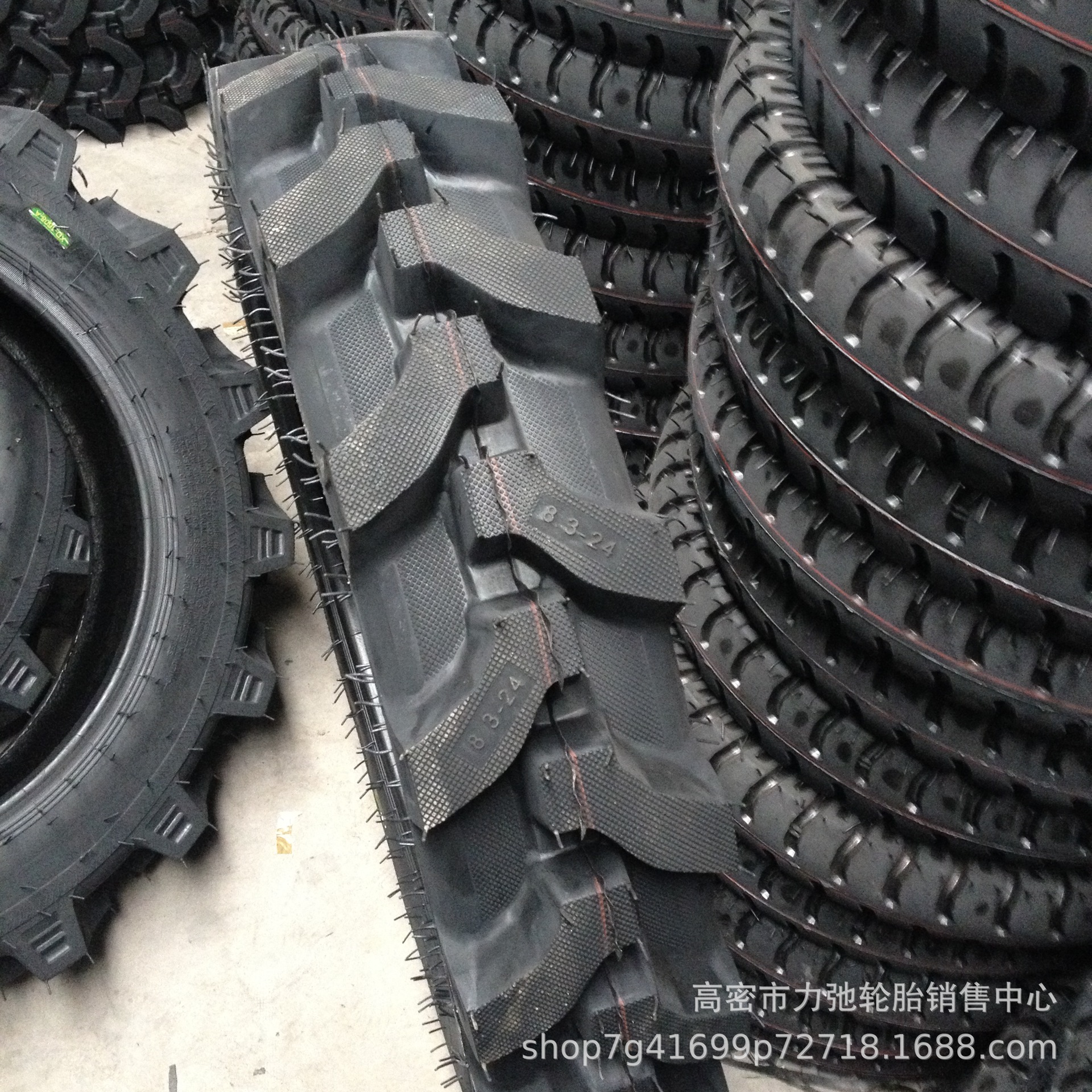 8.3-24农用胎人字花纹花纹加深防扎抗压工厂供应8.3-24拖拉机轮胎