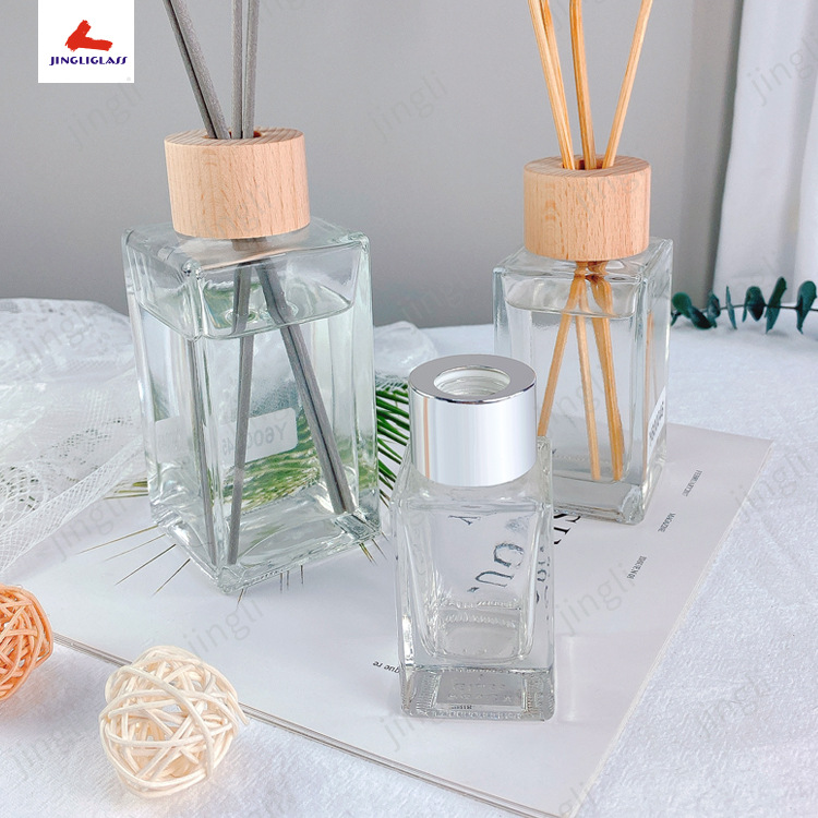 生产批发高档厚底香薰瓶配各种盖子，优质玻璃瓶，高白料香薰瓶