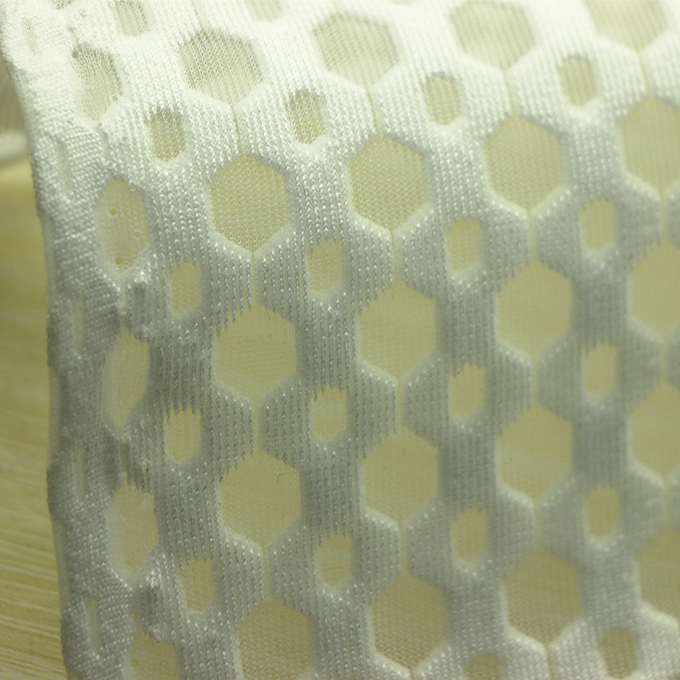 3D提花网眼布针织经编六边形提花3D镂空气层三明治网眼布服装面料