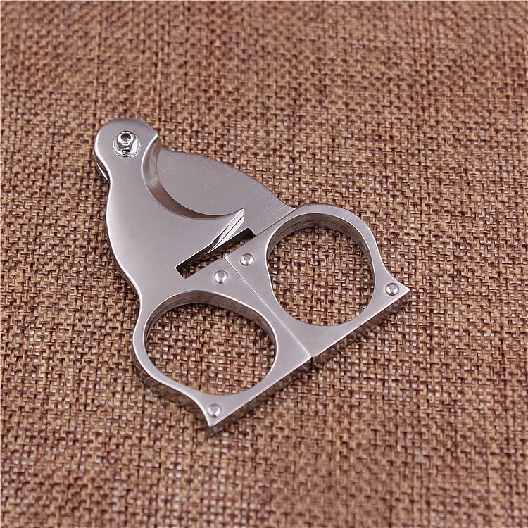 Stainless Steel Cigar Scissors, All Steel, Exquisite Smooth Ski Cigar Tool, Wear-Resistant Sharp Blade, Can Be Used as a Stand 233