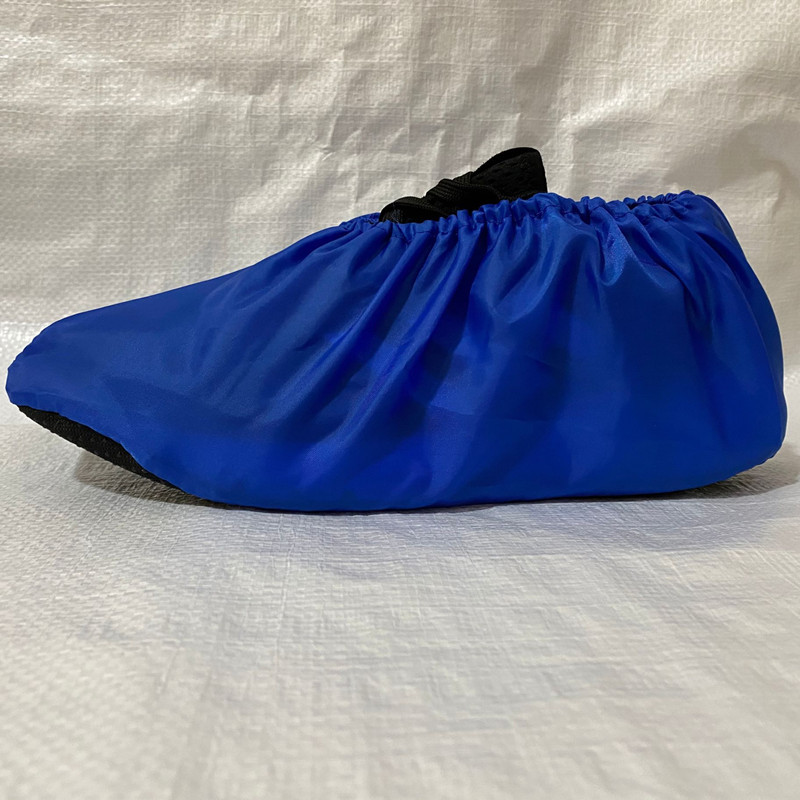 Cubierta de zapato de tela impermeable a prueba de lluvia de seda lluvioso día zapato cubierta antideslizante hogar a prueba de aceite engrosada antideslizante inferior cocina 10 pares envío gratuito