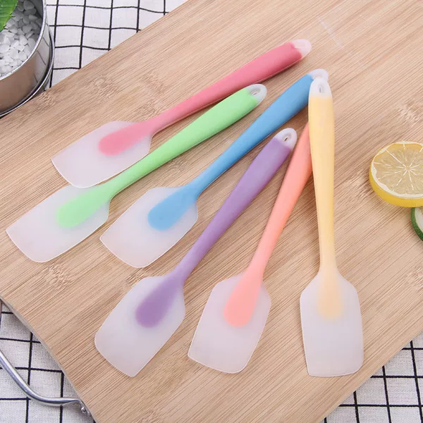 Wholesale silicone one-piece cream butter spatula translucent small size cake spatula high temperature resistant baking tools