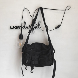 Autumn 2020 New Arrival Hong Kong Fashion Cool Unisex Canvas Satchel Japanese and Korean Style Casual Couple Shoulder Crossbody Bag