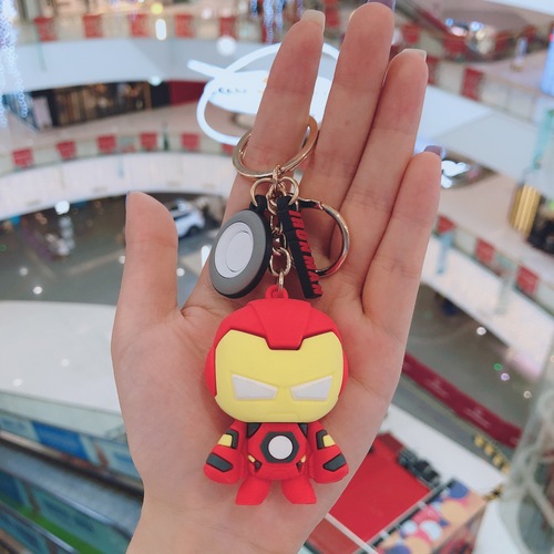 New Avengers Keychain Cartoon Iron Man, American Team Thor Creative Car Keychain Pendant Gift