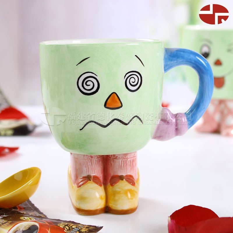 Tazas de cerámica de exportación pareja de estudiantes tazas de emoticon extrañas tazas de agua nubes blancas tazas de cerámica se pueden imprimir logotipos