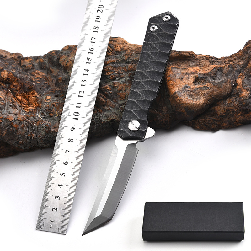 现货批发折叠刀D2钢户外折刀野营户外防身小刀高硬度便携折叠刀