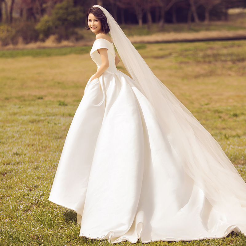 Vestido de novia 2026, nuevo estilo, sencillo, de satén, estilo francés, con cola, ultra-romántico, estilo bosque, elegante, para fotografía de viajes, vestido de novia de verano
