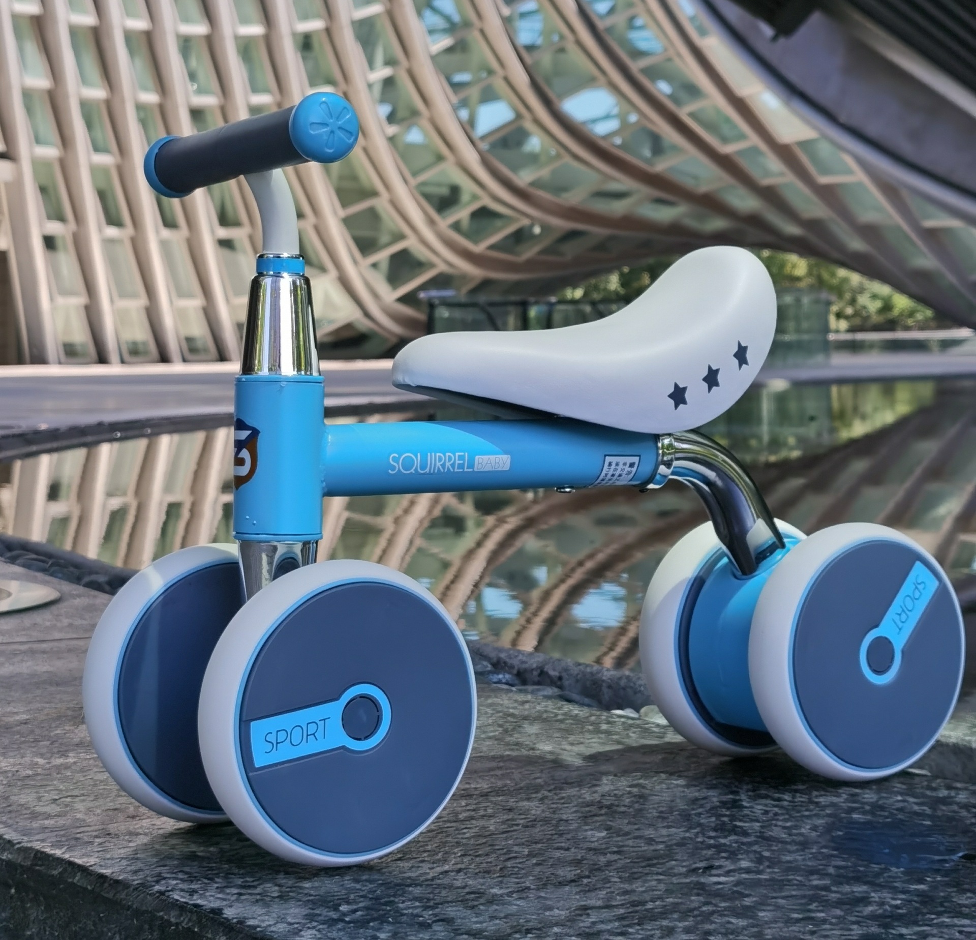 Coche de equilibrio para niños sin pedal 1-3-años de edad bebé juguete niños niño giro scooter